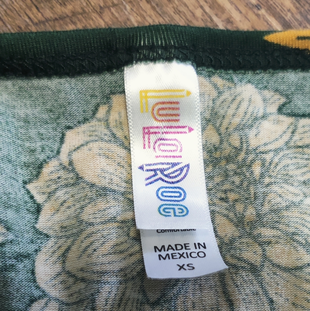 Lularoe tee - Picture 3 of 3